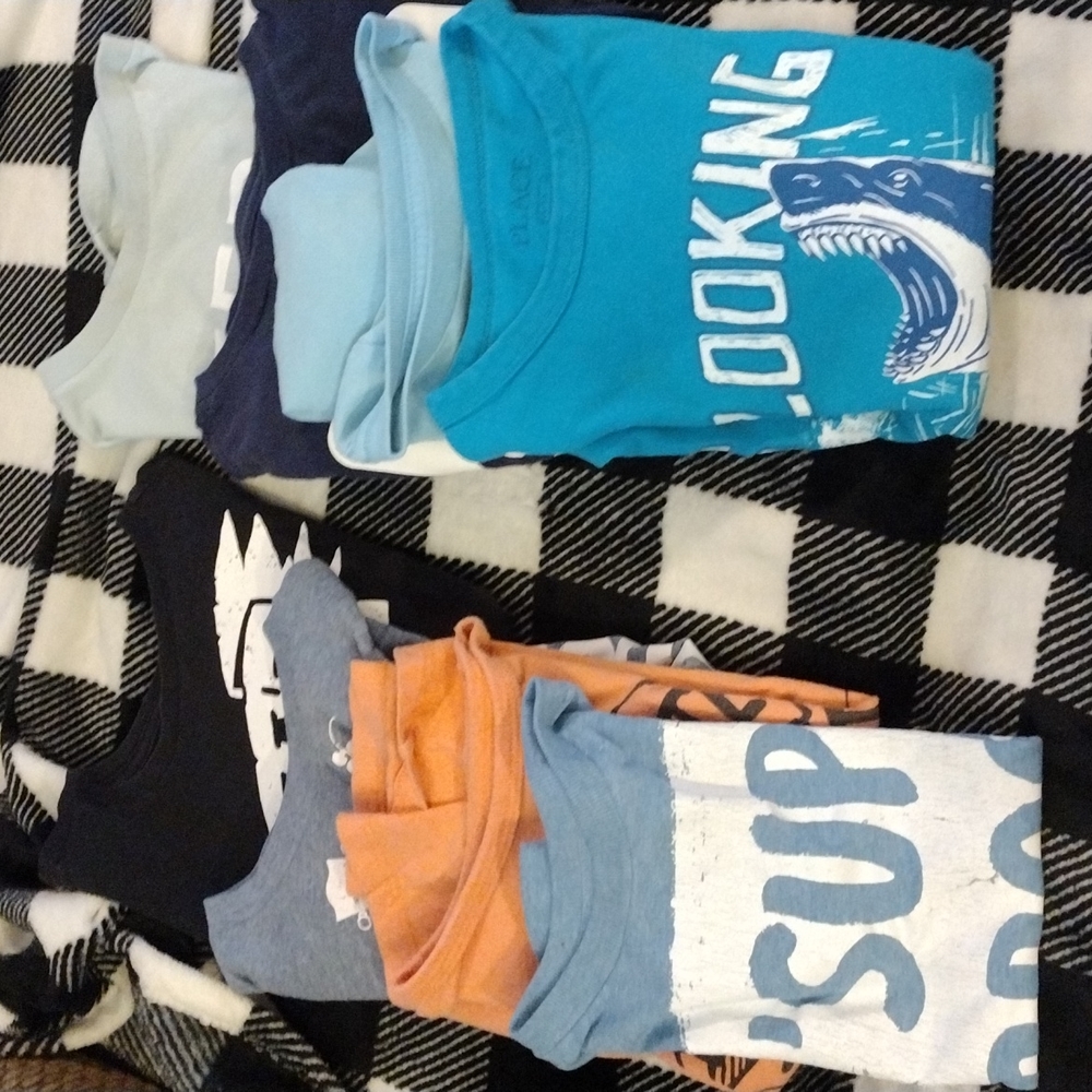 Boys T-shirt lot 4T